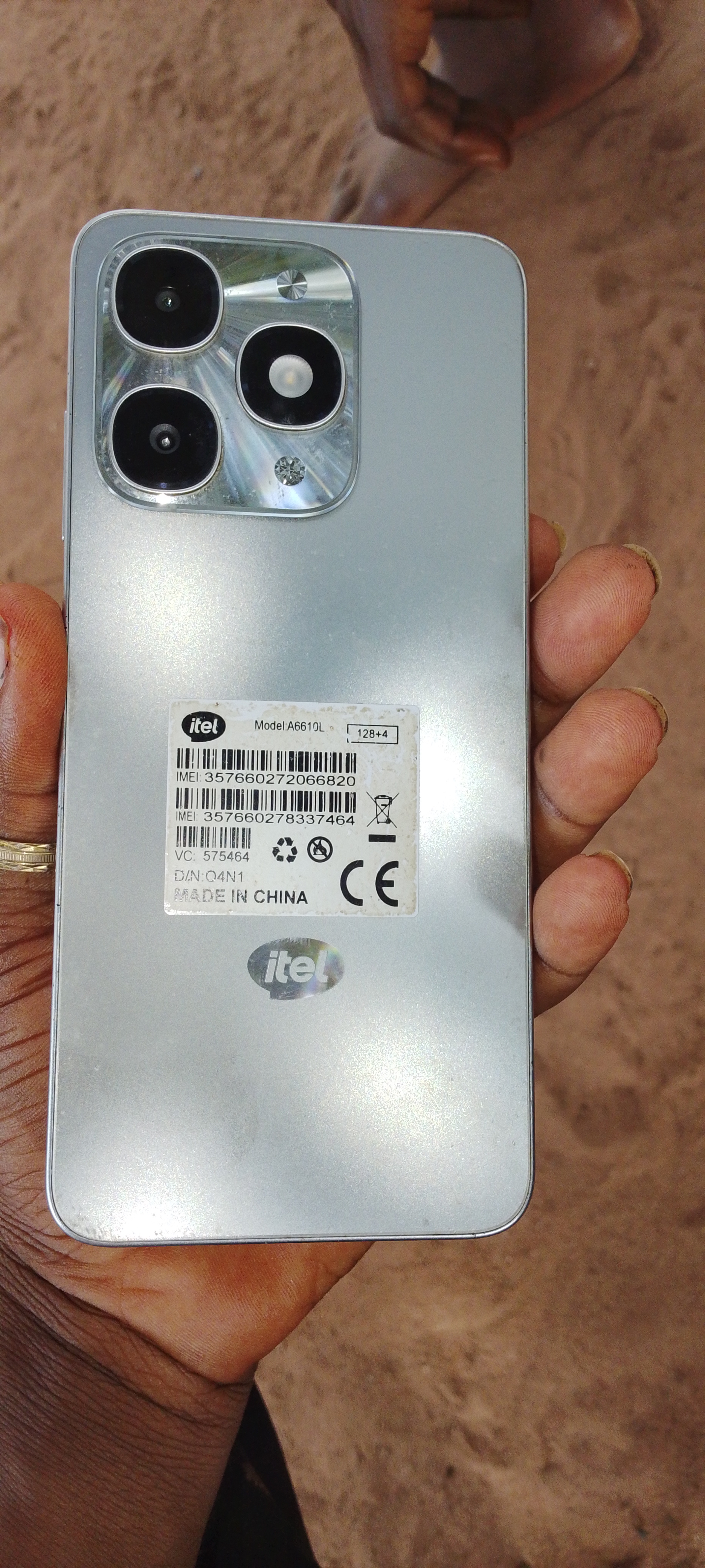 itel A90